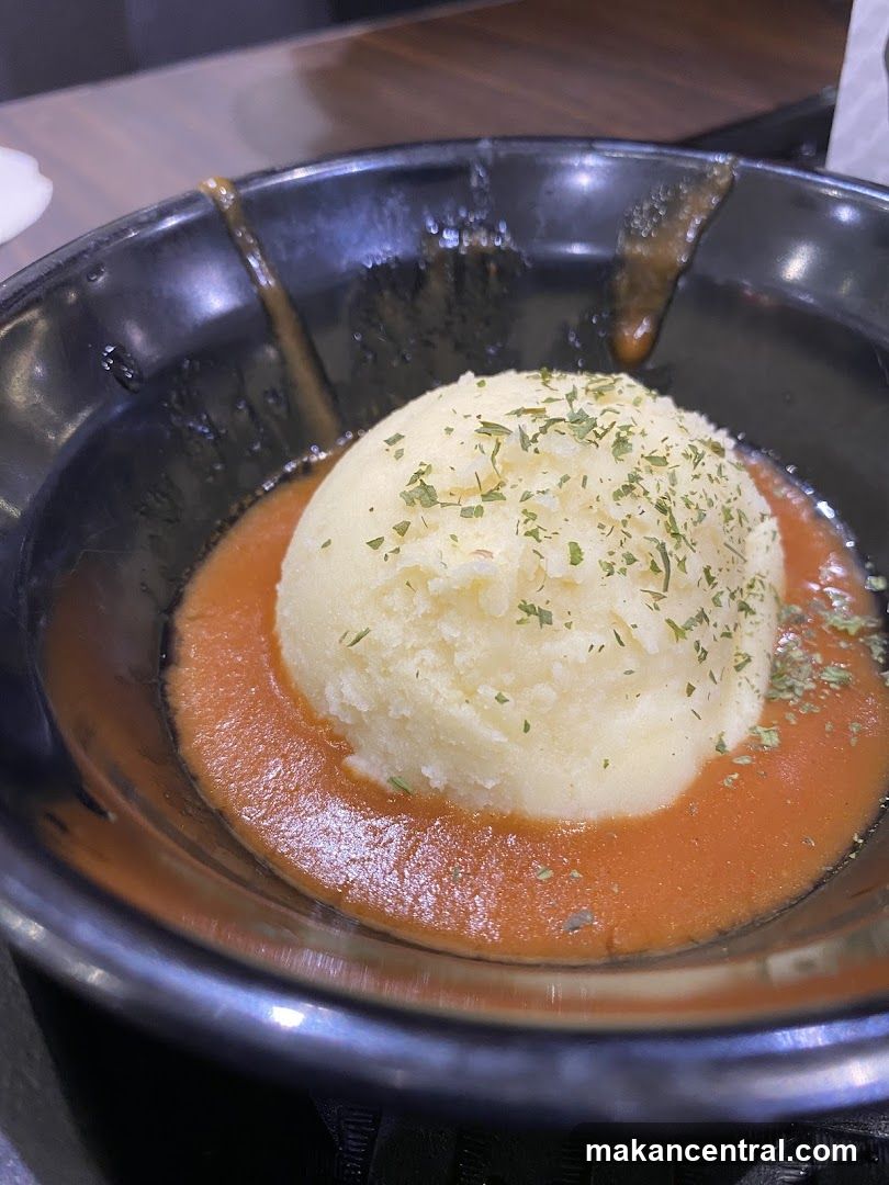 Mashed Potatoes with Sauce