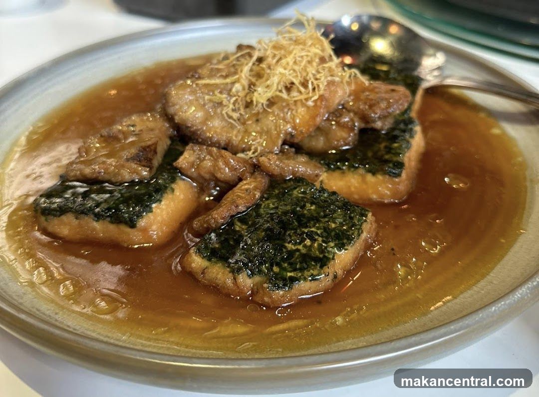 Fried Tofu with Seaweed and Sauce
