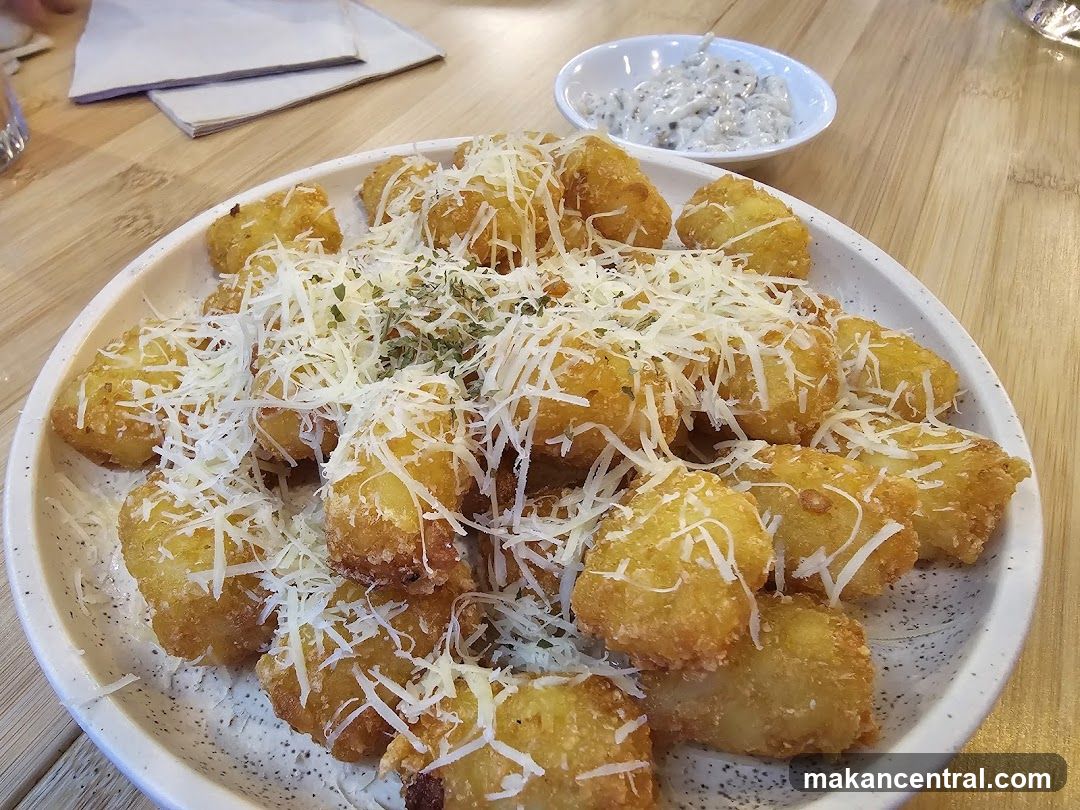 Tater Tots with Cheese