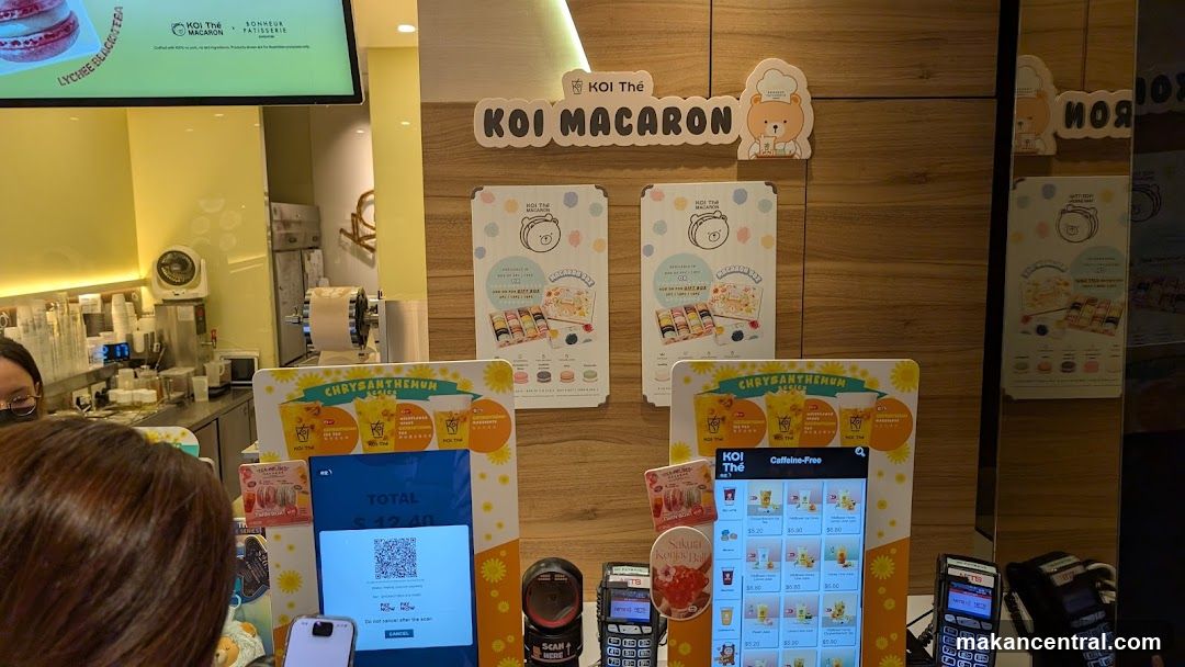 Koi The Macaron Counter