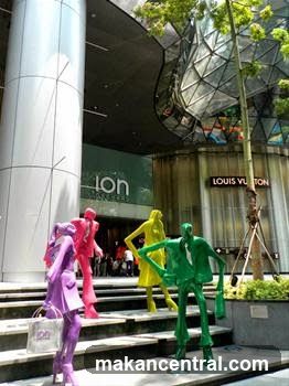 Sculptures outside a shopping mall