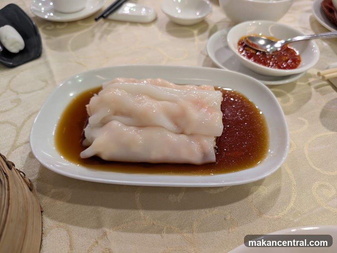 Steamed Rice Rolls with Sauce