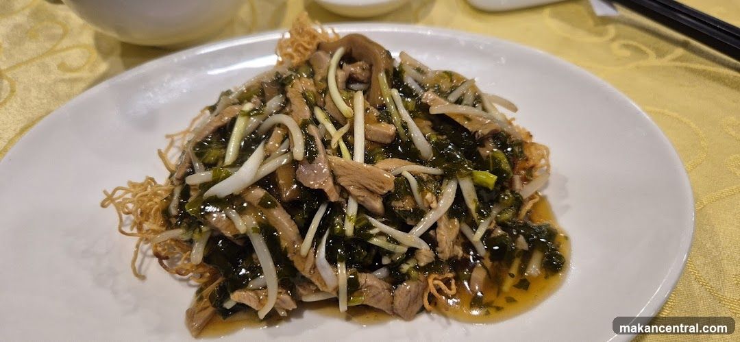 Crispy Noodles with Meat and Vegetables
