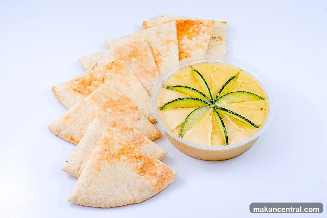 Hummus with Pita Bread