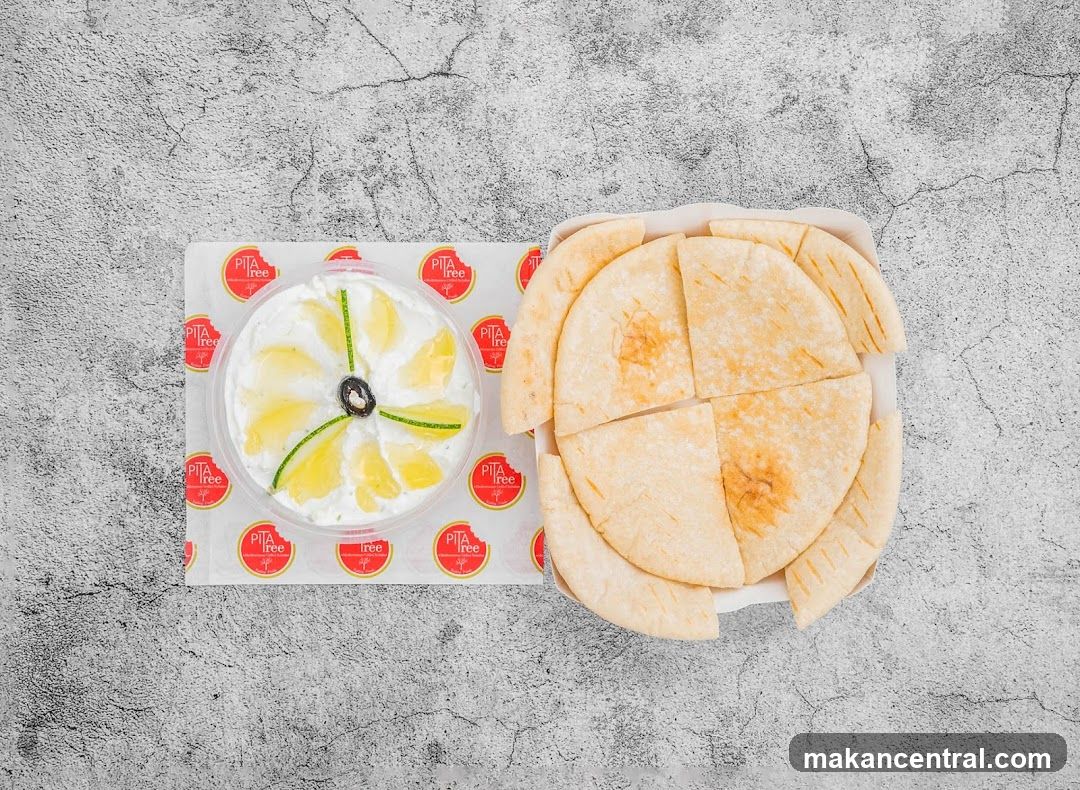 Pita Bread with Dip