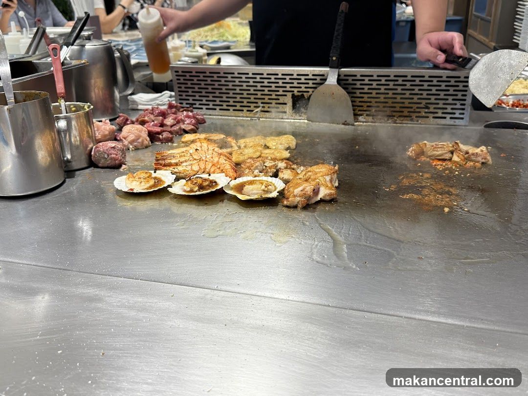 Teppanyaki Grill with Seafood and Meat