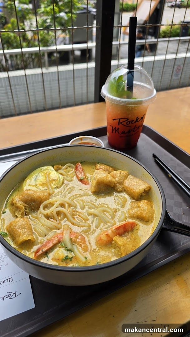 Curry Laksa and Drink