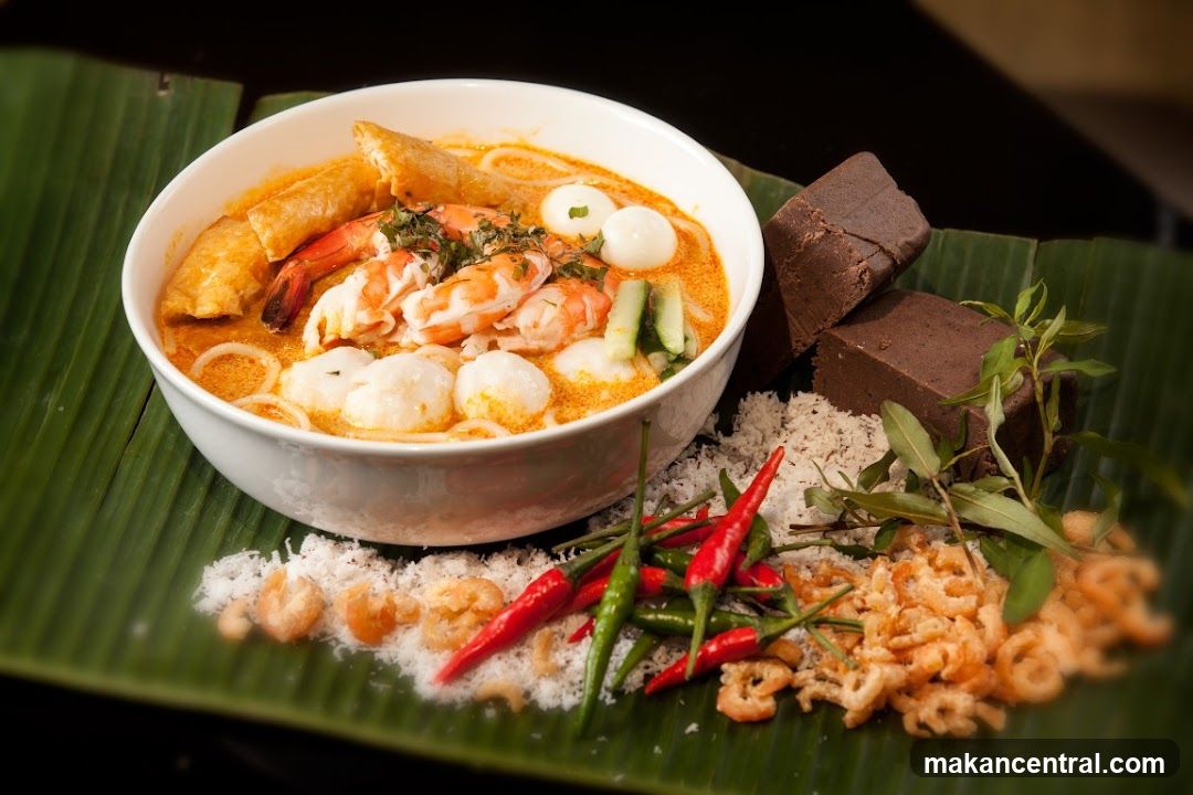 Laksa with Shrimp and Fish Balls