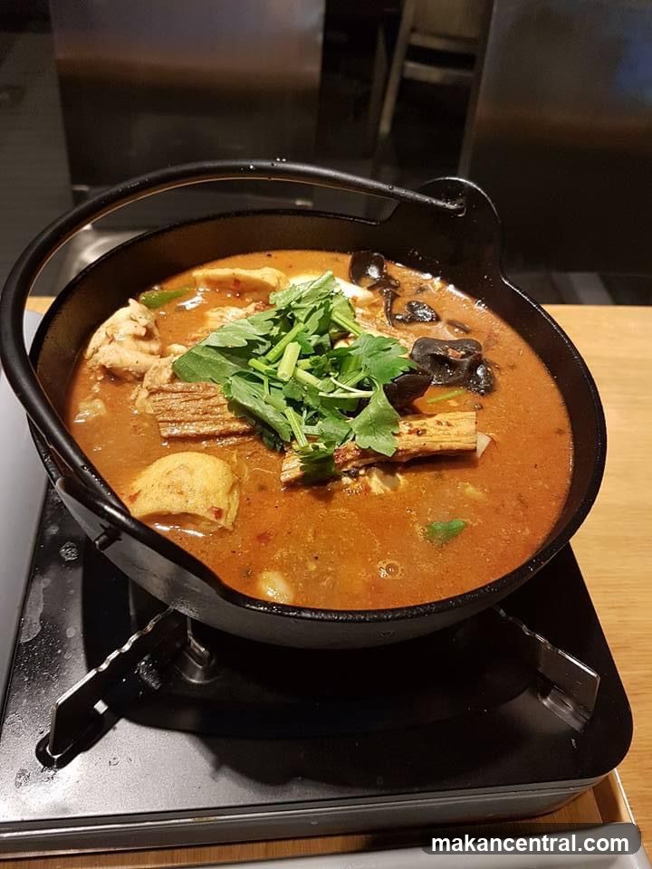 Fragrant Hot Pot 飄香麻辣香鍋