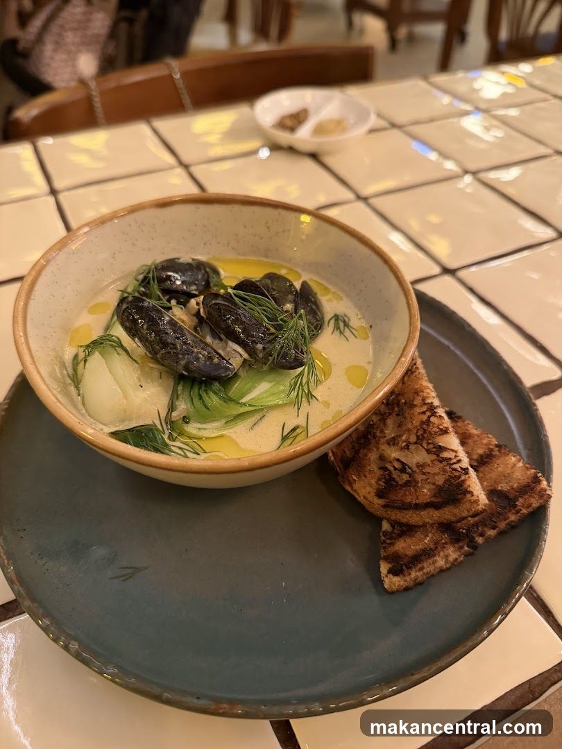 Mussels with Broth and Toast