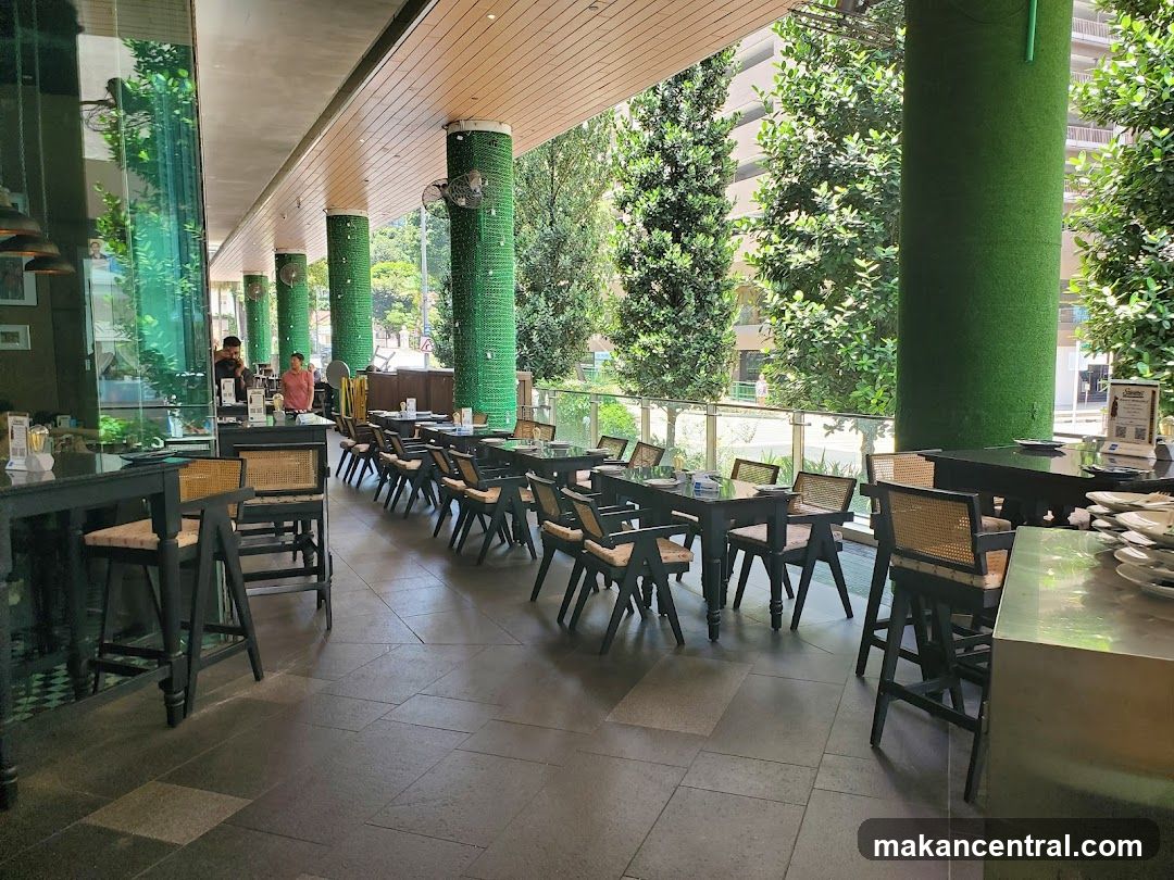 Restaurant Patio Seating