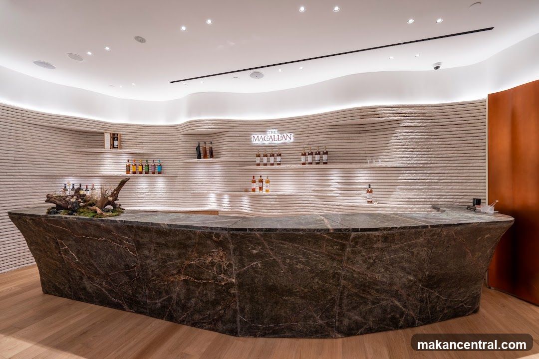 The Macallan Bar Display