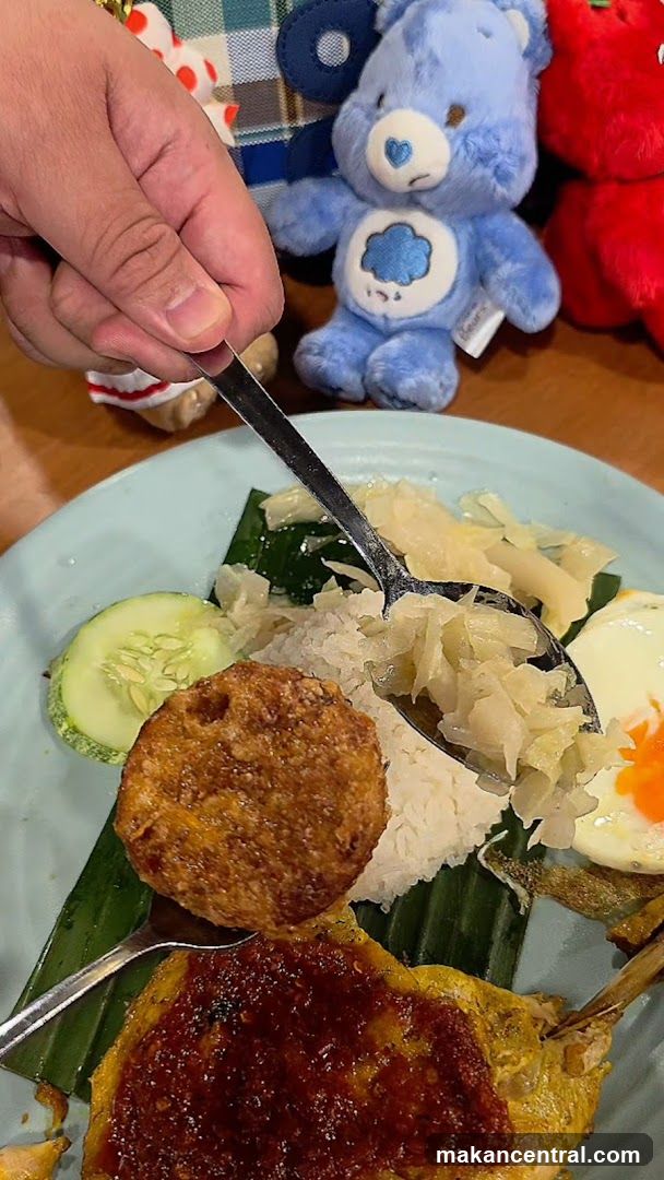 Meal with Care Bears
