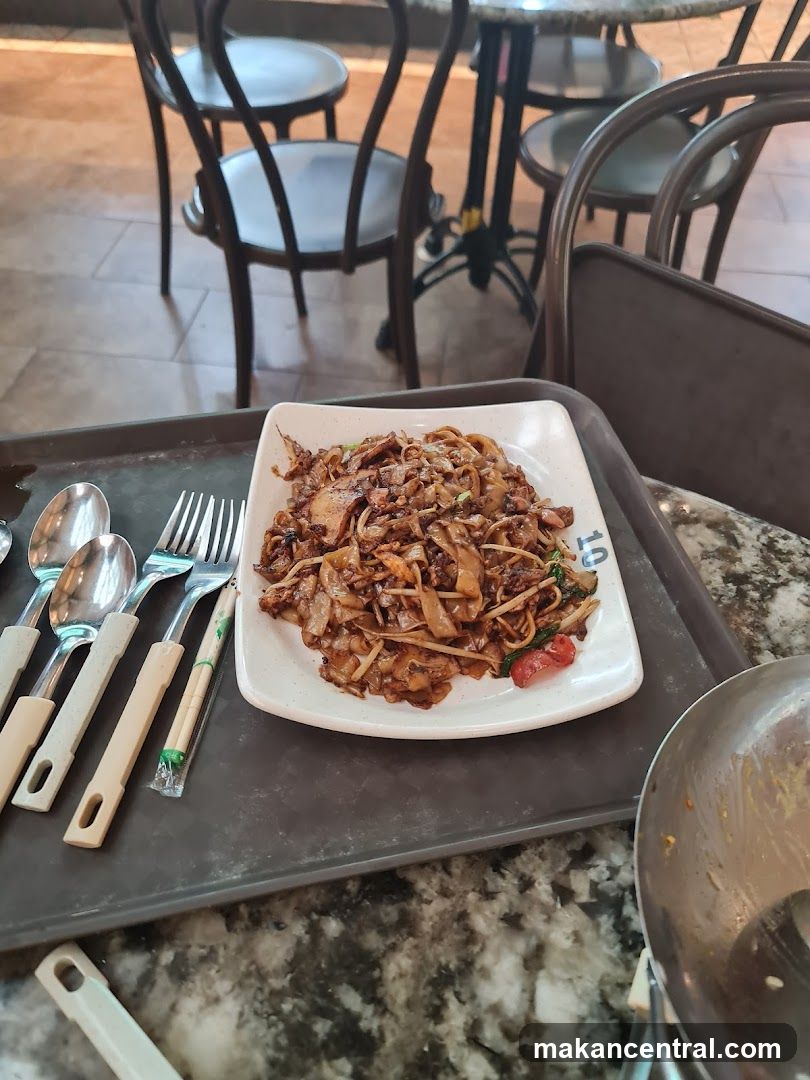 Plate of noodles on a tray