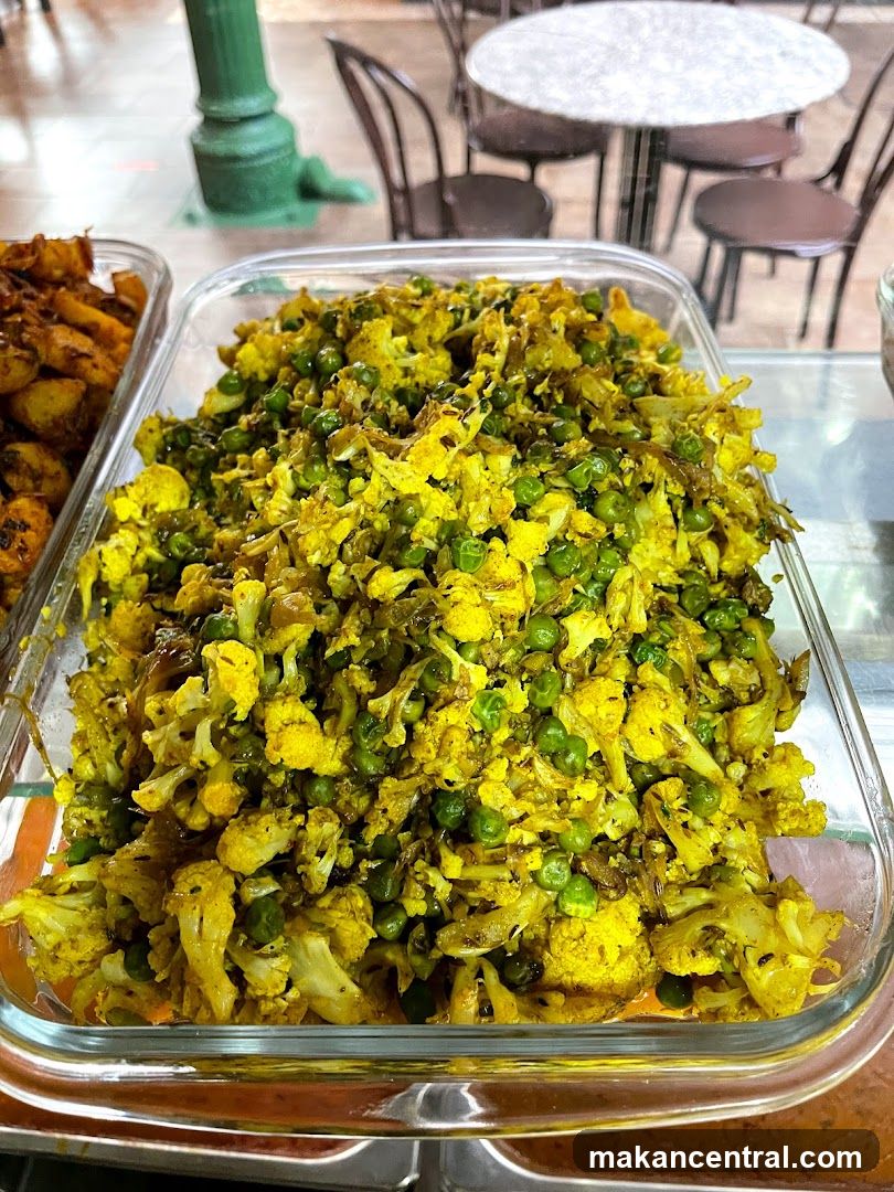 Cauliflower and Pea Dish