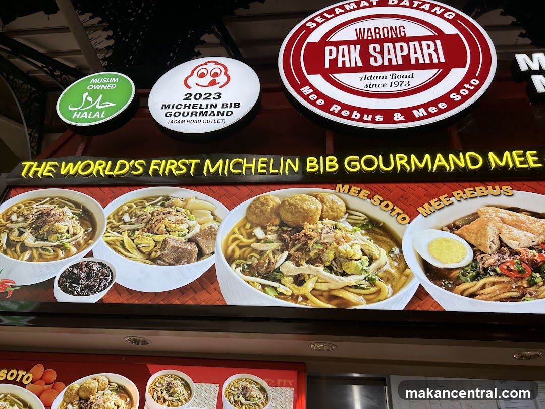 Warong Pak Sapari Menu Display