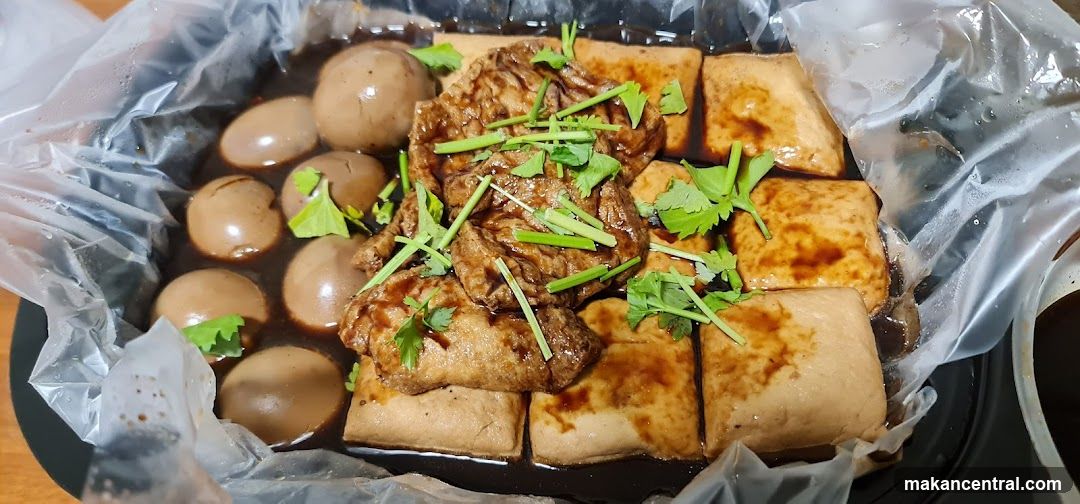 Braised Eggs and Tofu