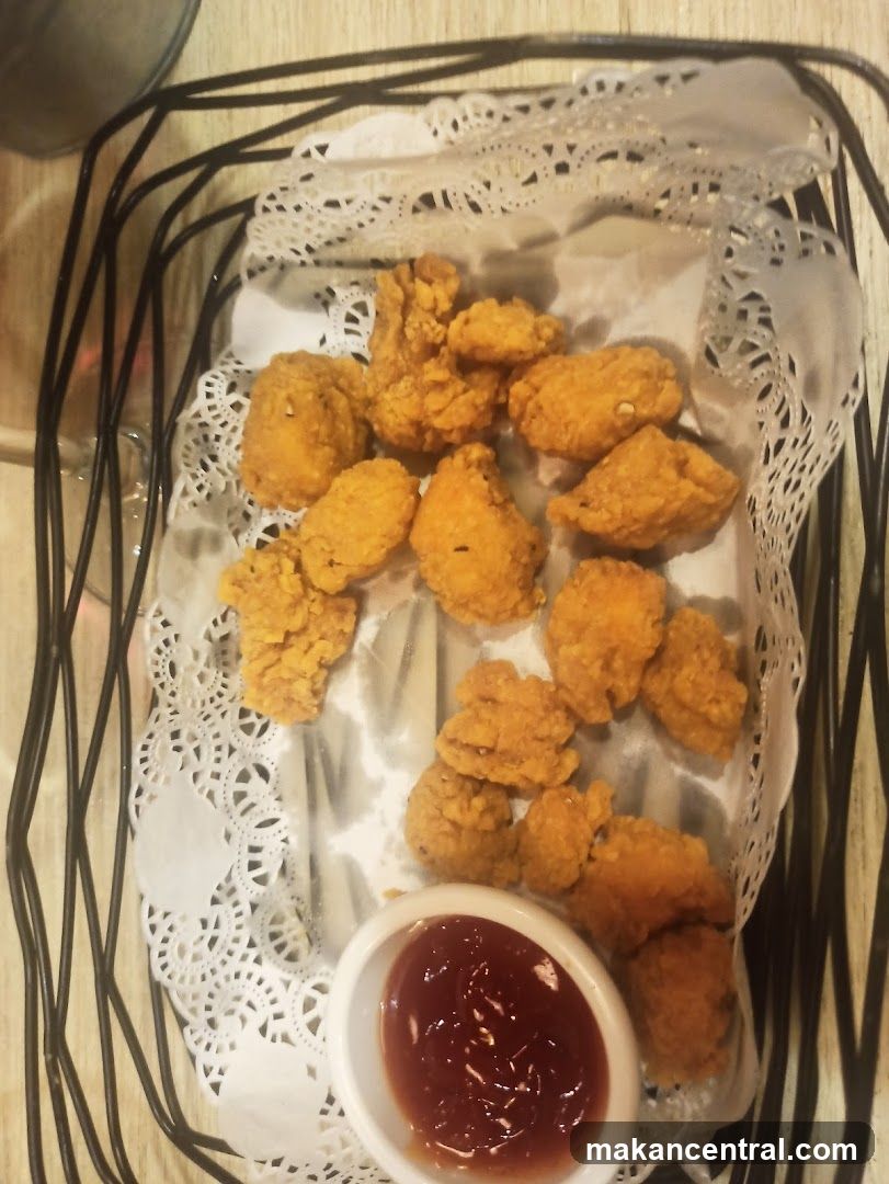 Fried Chicken Bites with Dipping Sauce