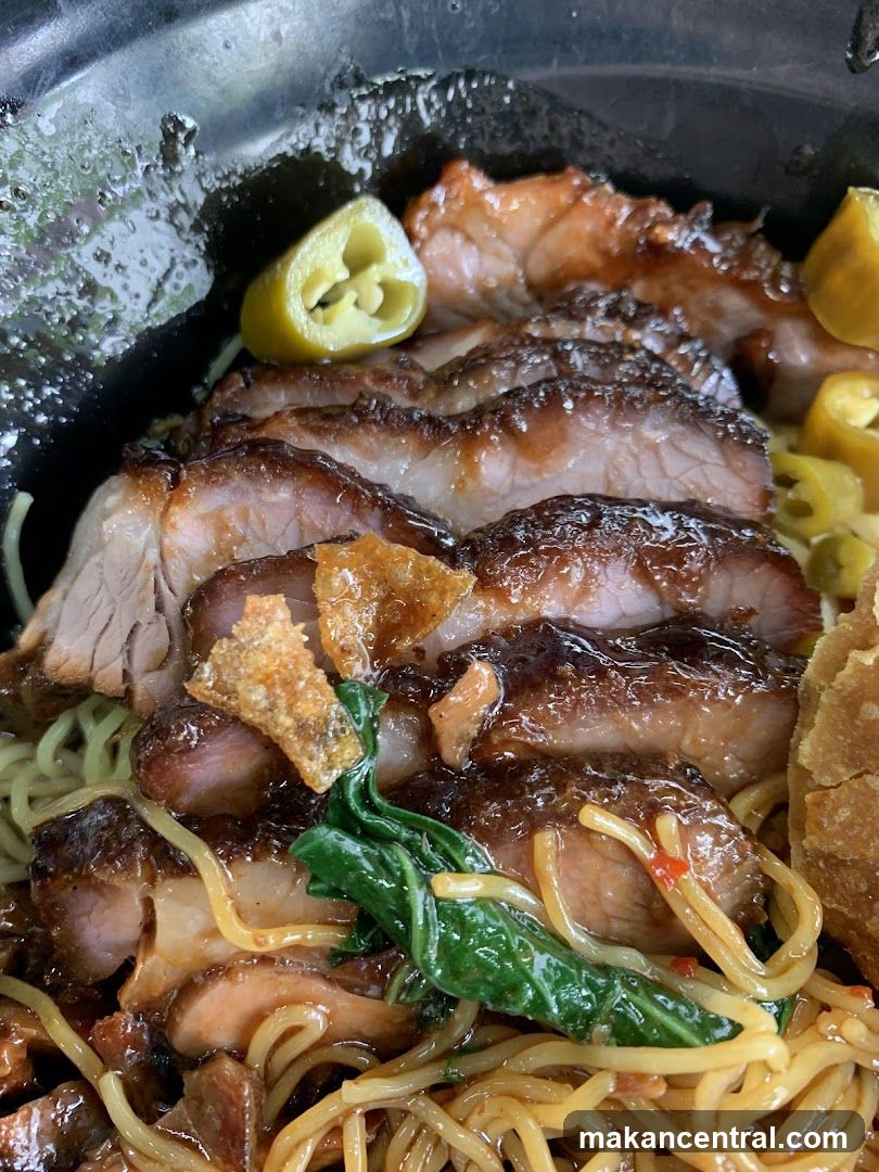 Noodles with Sliced Pork and Peppers