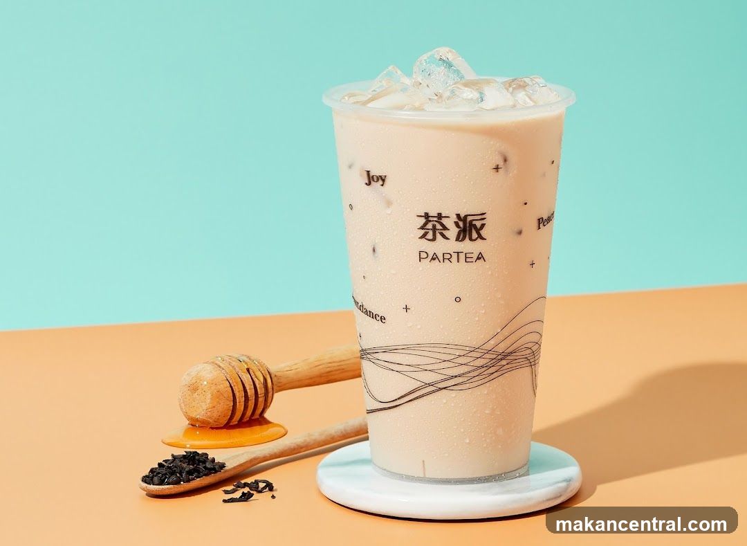 PARTEA Drink with Honey and Tea Leaves