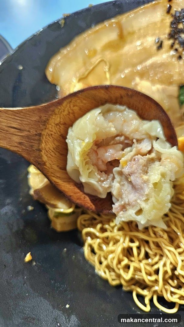 Shrimp Dumpling with Noodles
