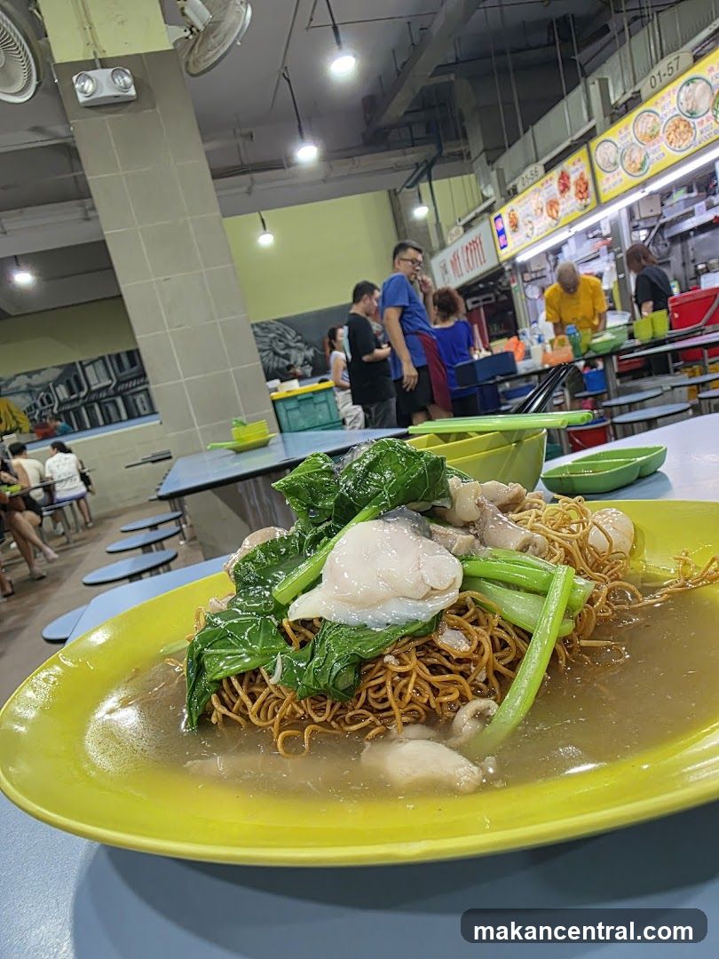 Fried Noodles with Toppings