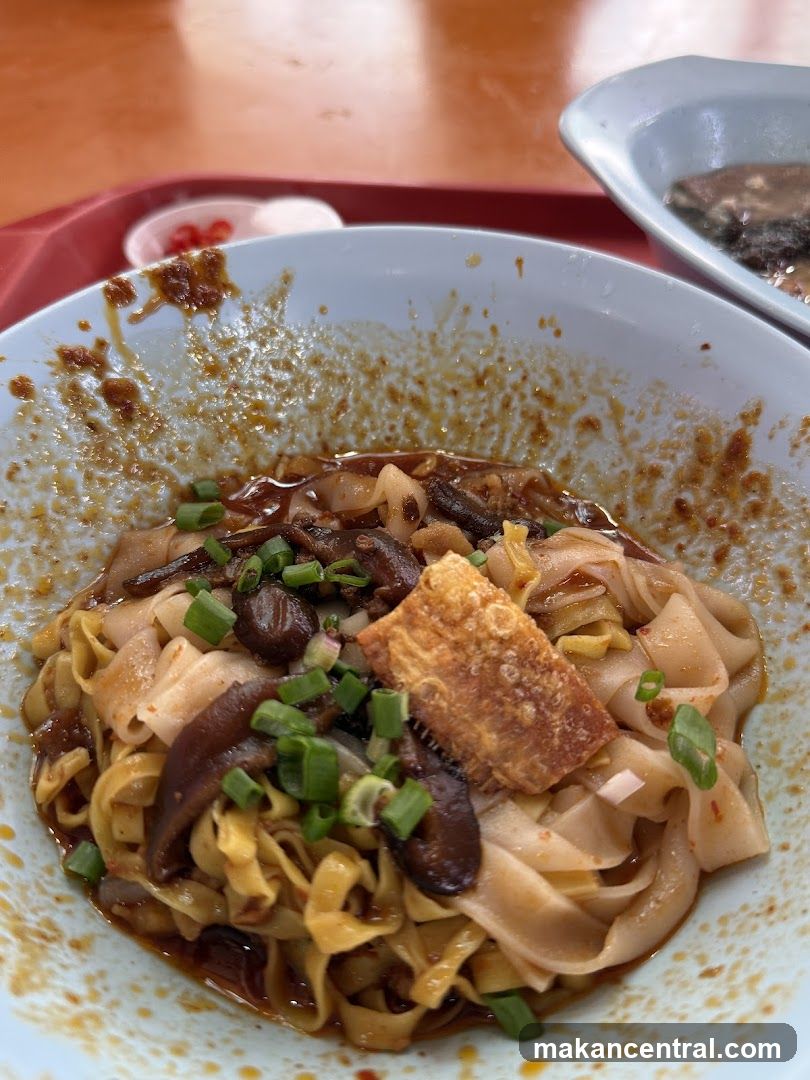 Noodles with Mushrooms and Crispy Pork