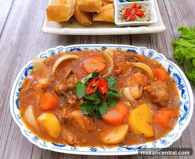 Chicken Stew with Bread