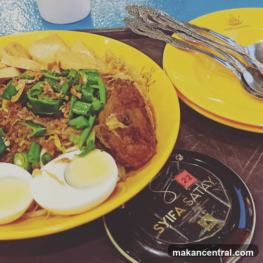 Noodle Dish with Eggs and Tofu
