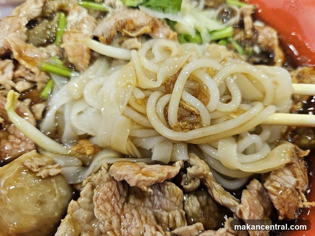 Beef noodle soup