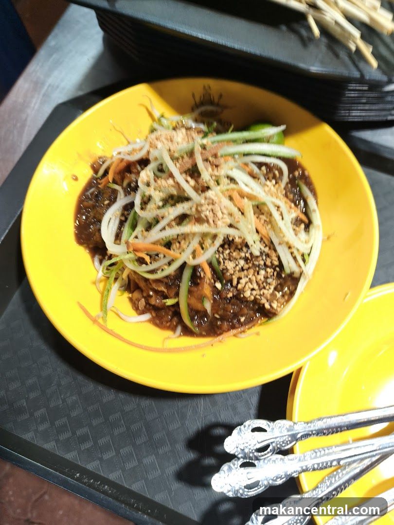 Salad with Peanut Topping