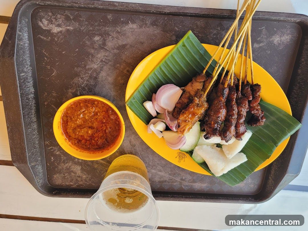 Satay Platter with Peanut Sauce and Drink