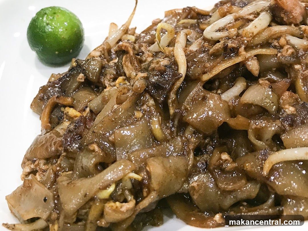 Stir-fried noodles with lime
