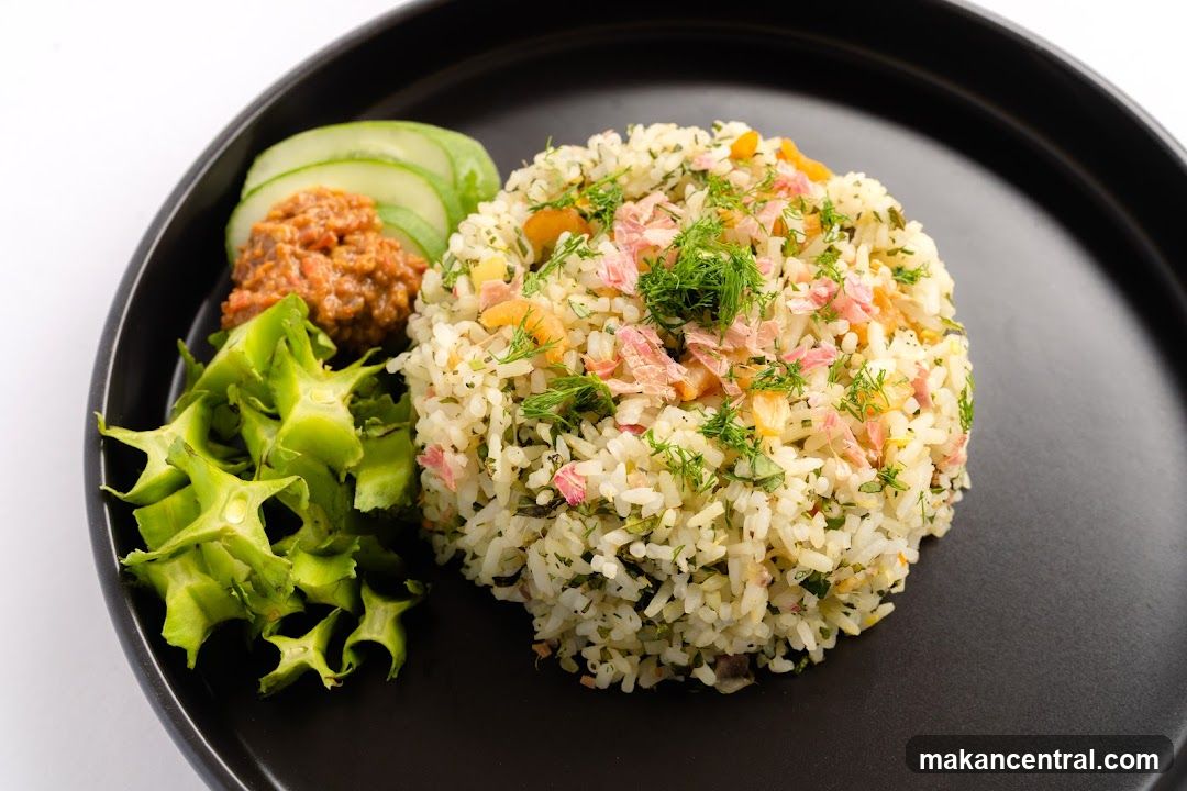 Fried Rice with Dill and Garnish
