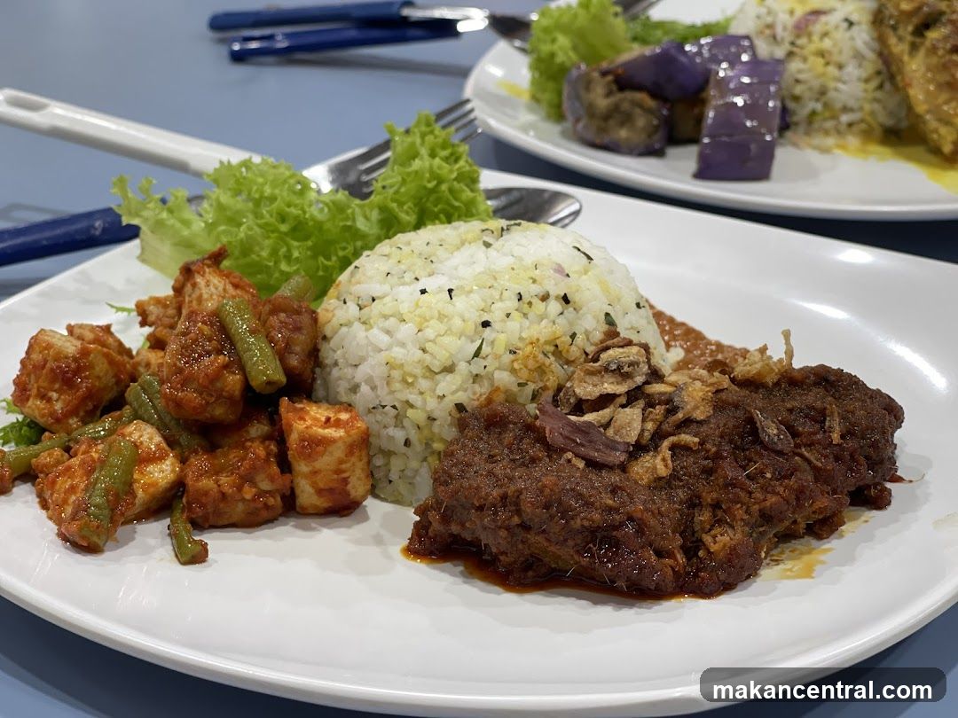 Rice dish with meat and vegetables