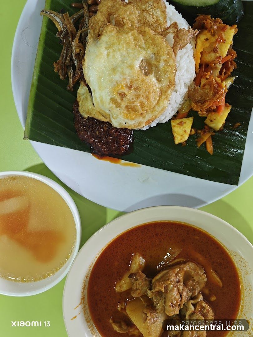 Nasi Lemak and Curry Chicken