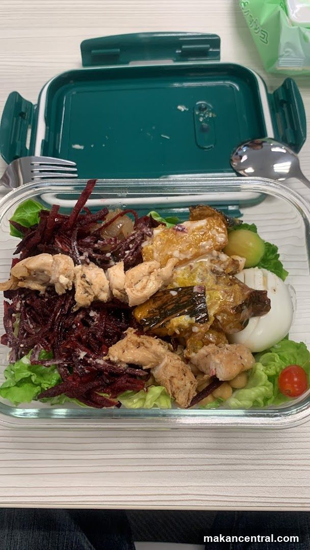 Chicken Salad with Beets and Squash