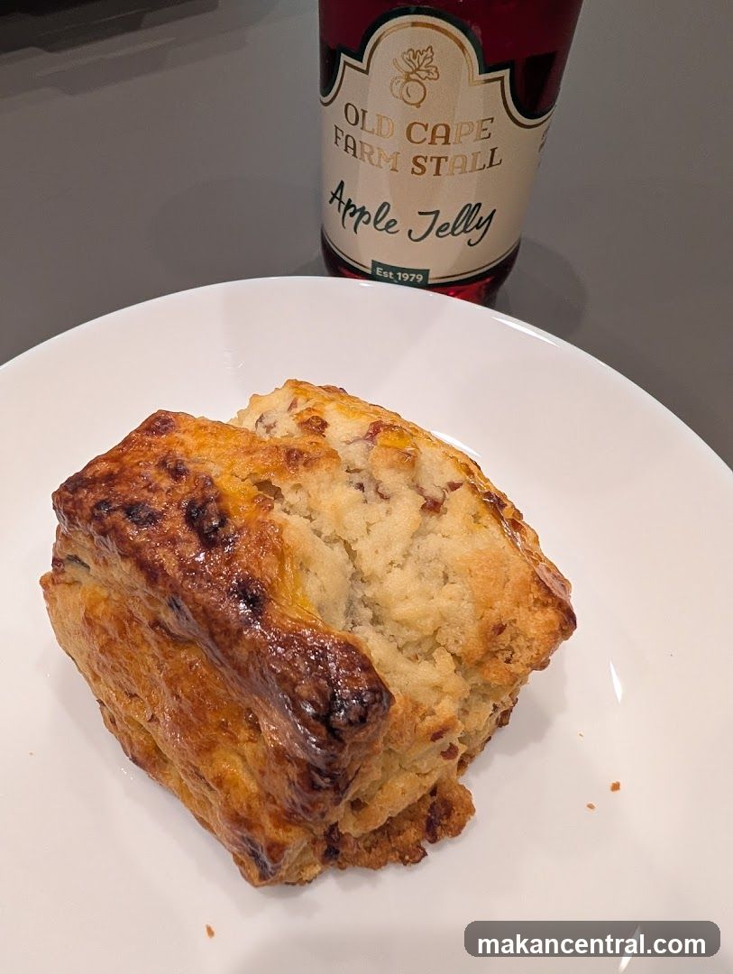 Scone with Apple Jelly