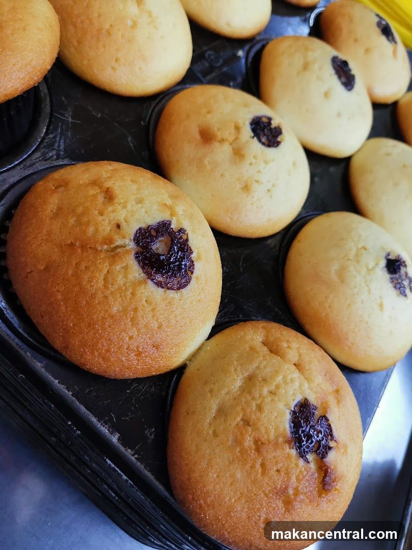 Raisin Muffins