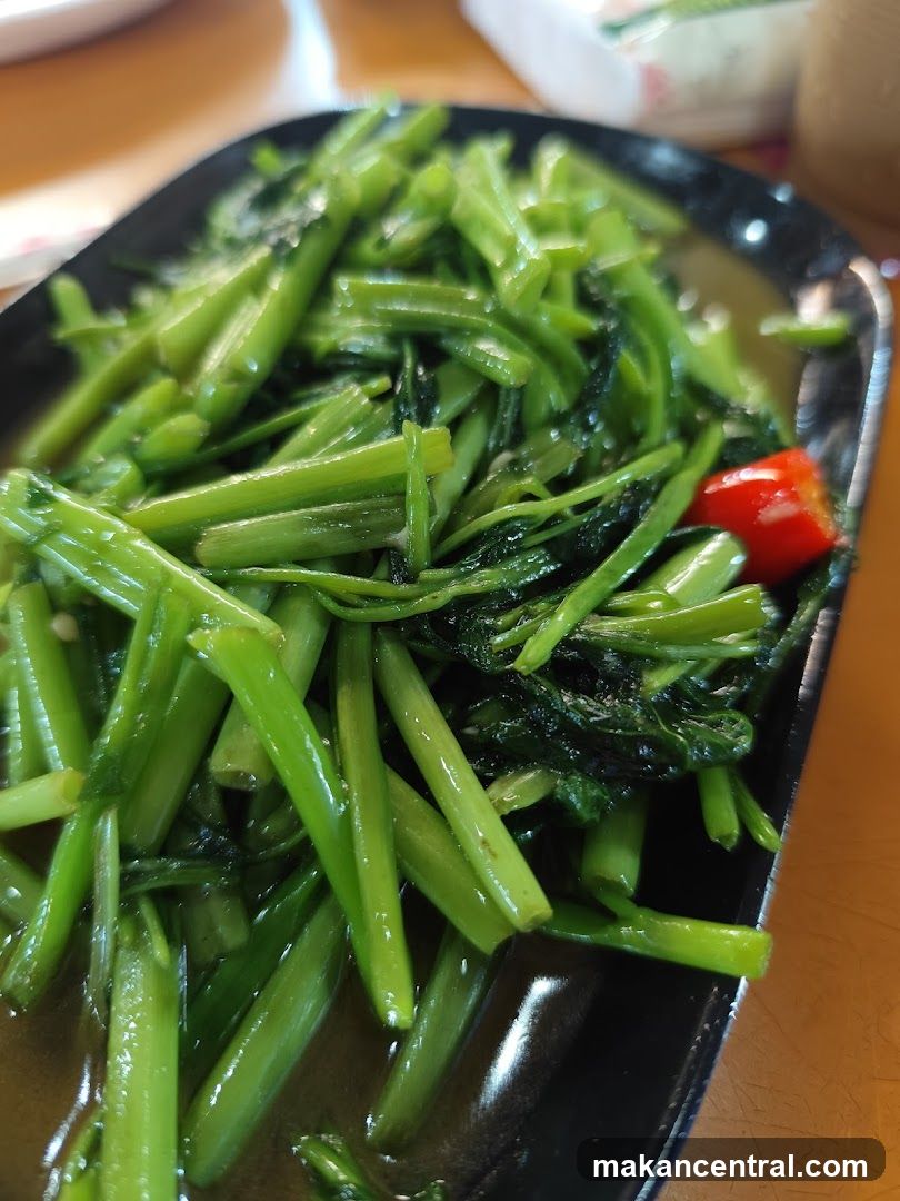 Stir-fried Water Spinach