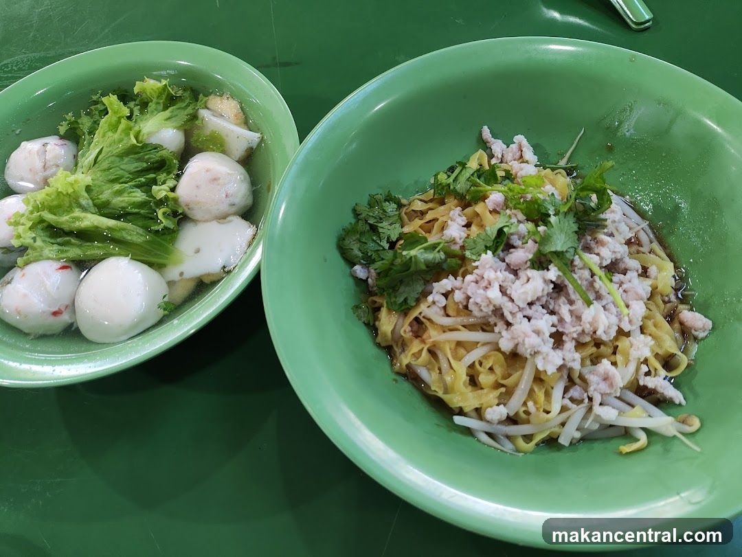 Yong Teochew Sliced Fish Meatball Soup