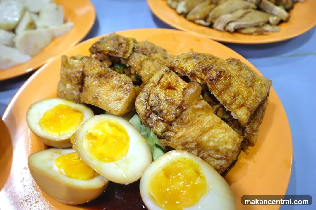 Braised Eggs and Tofu