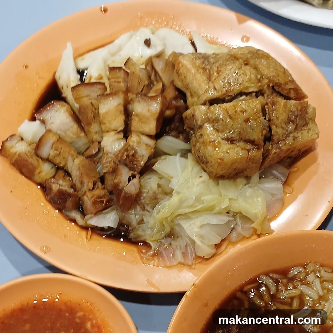 Braised Pork Belly with Tofu and Cabbage