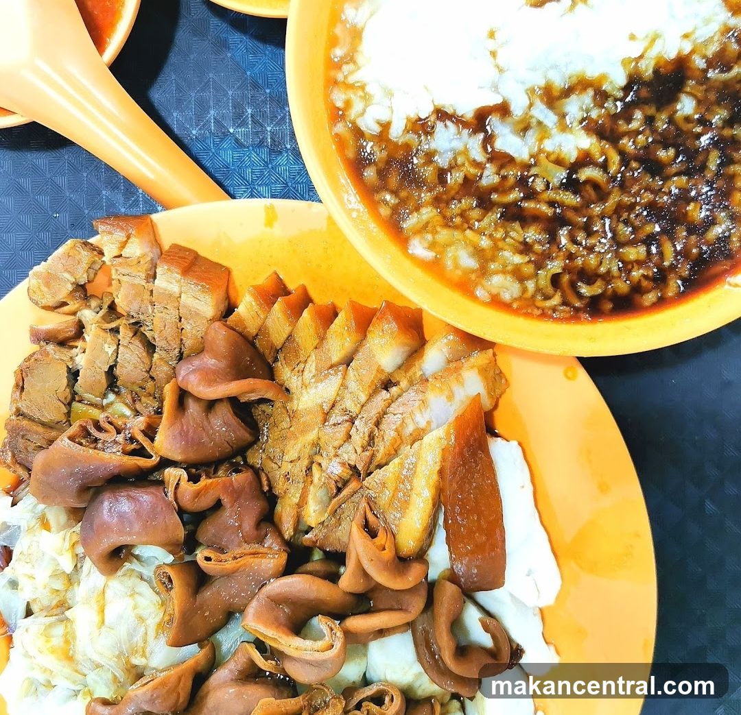 Braised Pork and Intestines with Rice