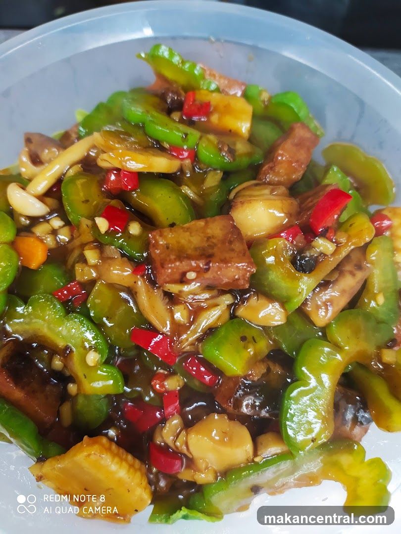 Stir-fried Bitter Melon with Tofu