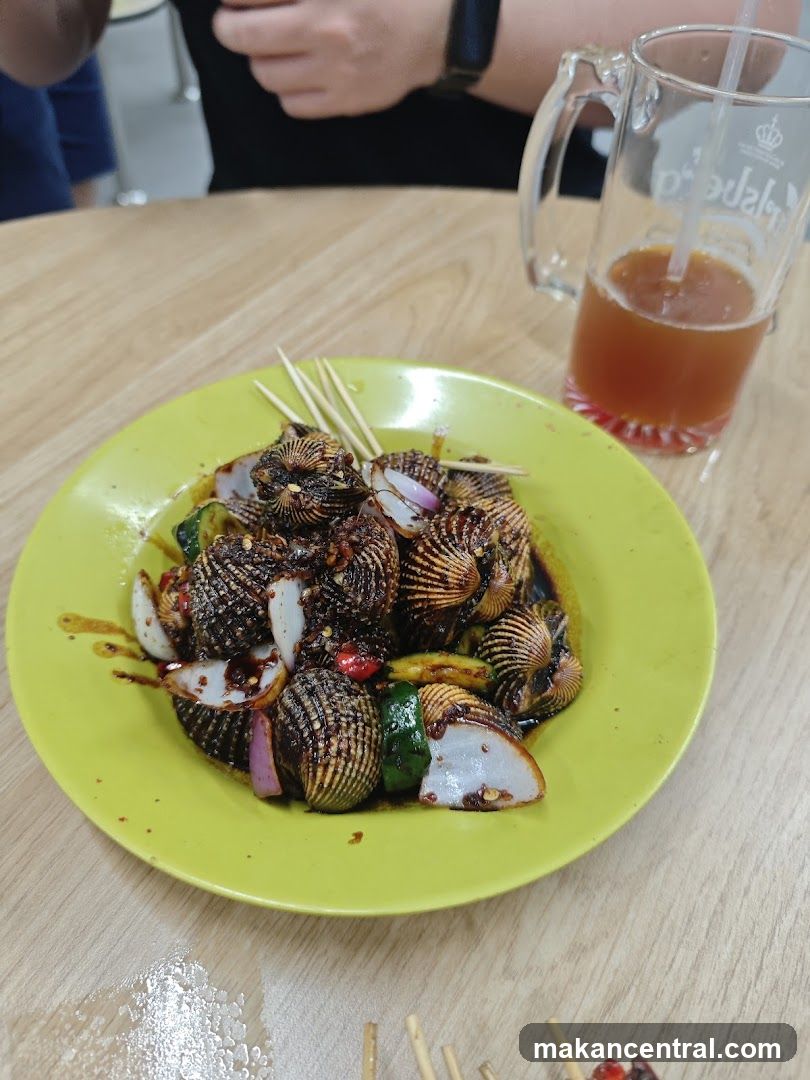 Spicy Cockles with Onions and Cucumber