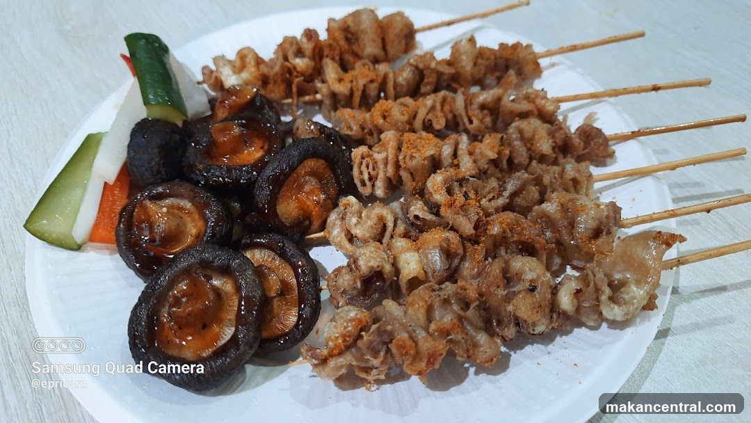 Skewers of Fried Intestines and Shiitake Mushrooms