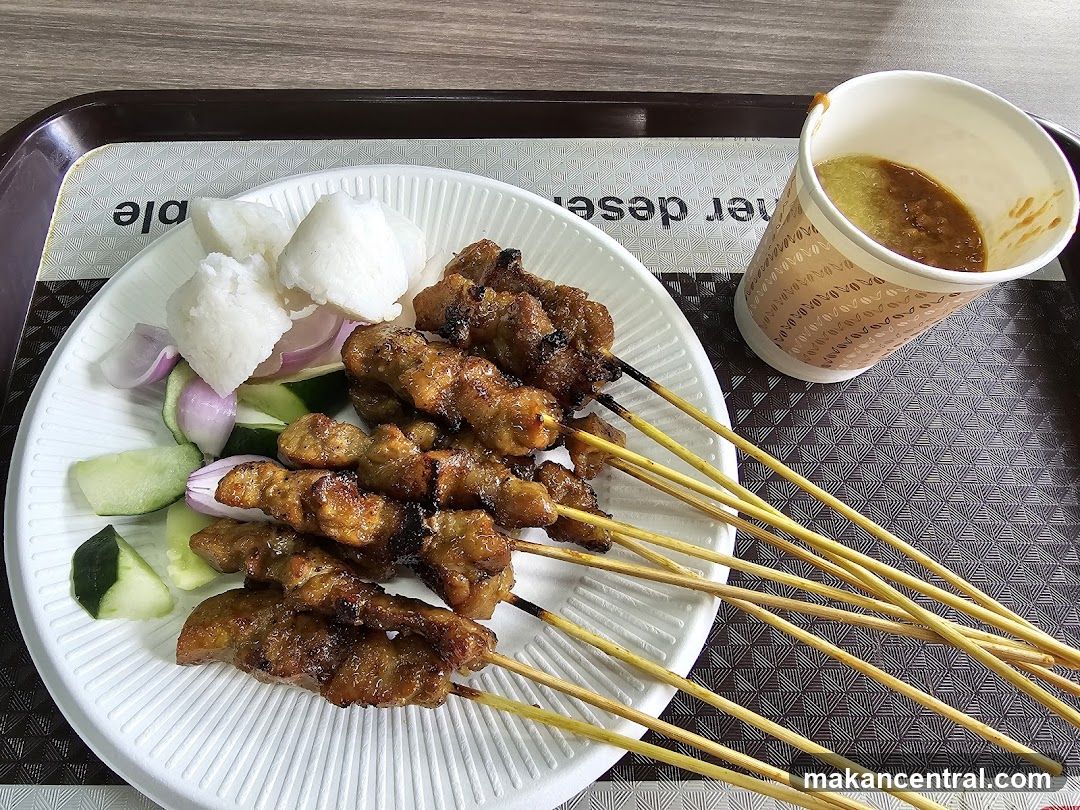 Satay with Rice Cakes and Cucumber