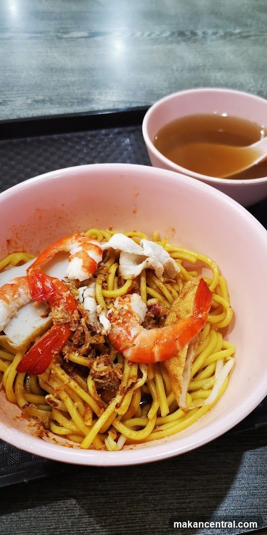 Noodles with Shrimp and Fish Cake