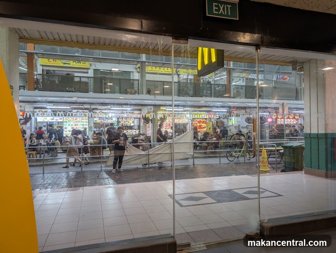 Food court with multiple stalls